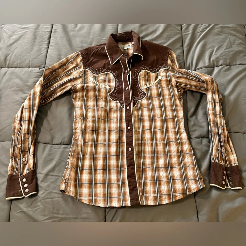 Vintage ladies pearl snap yoke Brown Plaid Western Snap-Front Shirt - Picture 2 of 10